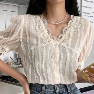 Contrast Guipure lace mesh panel puff sleeve blouse